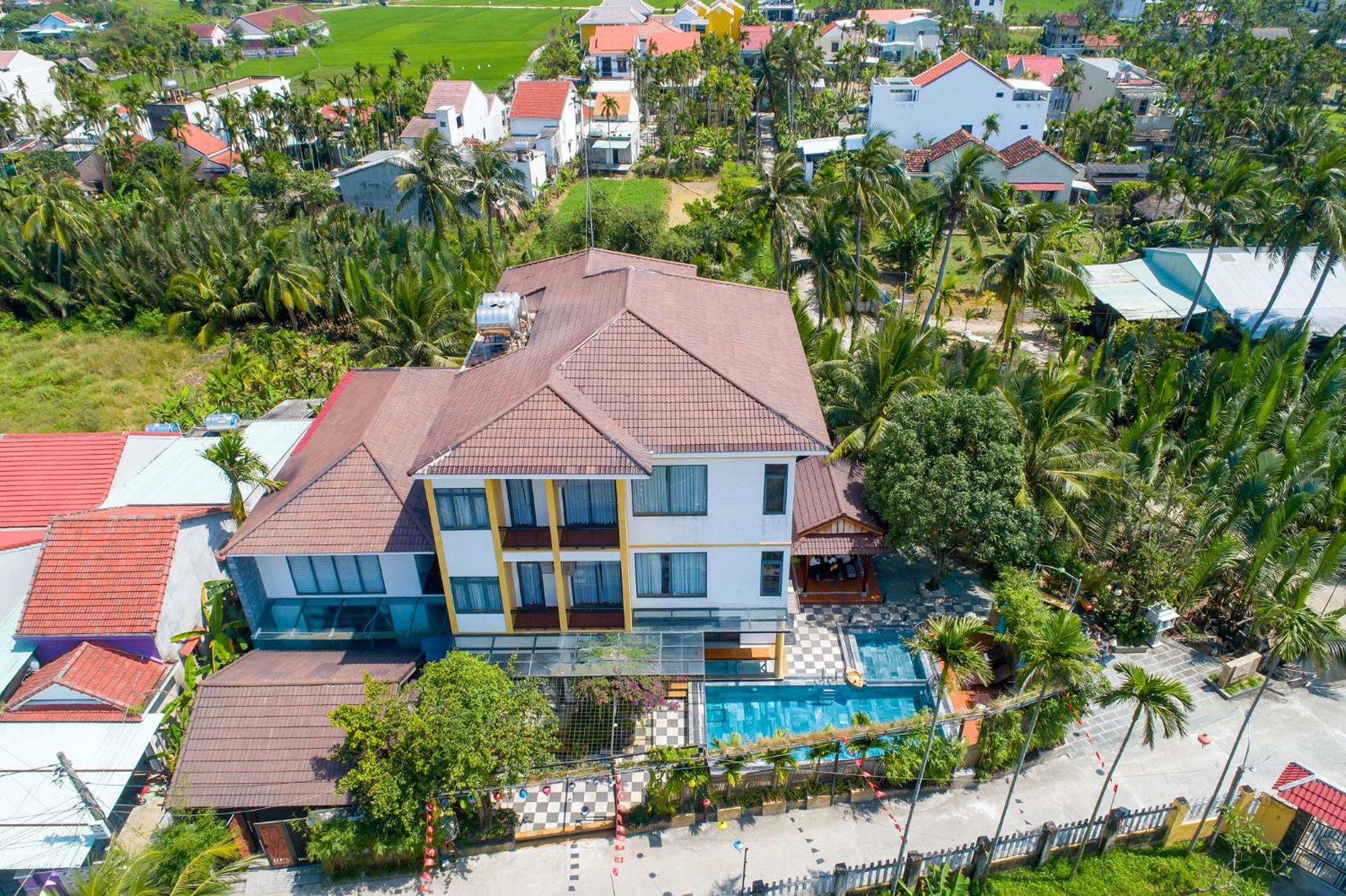 Lancelynk Retreat Hotel