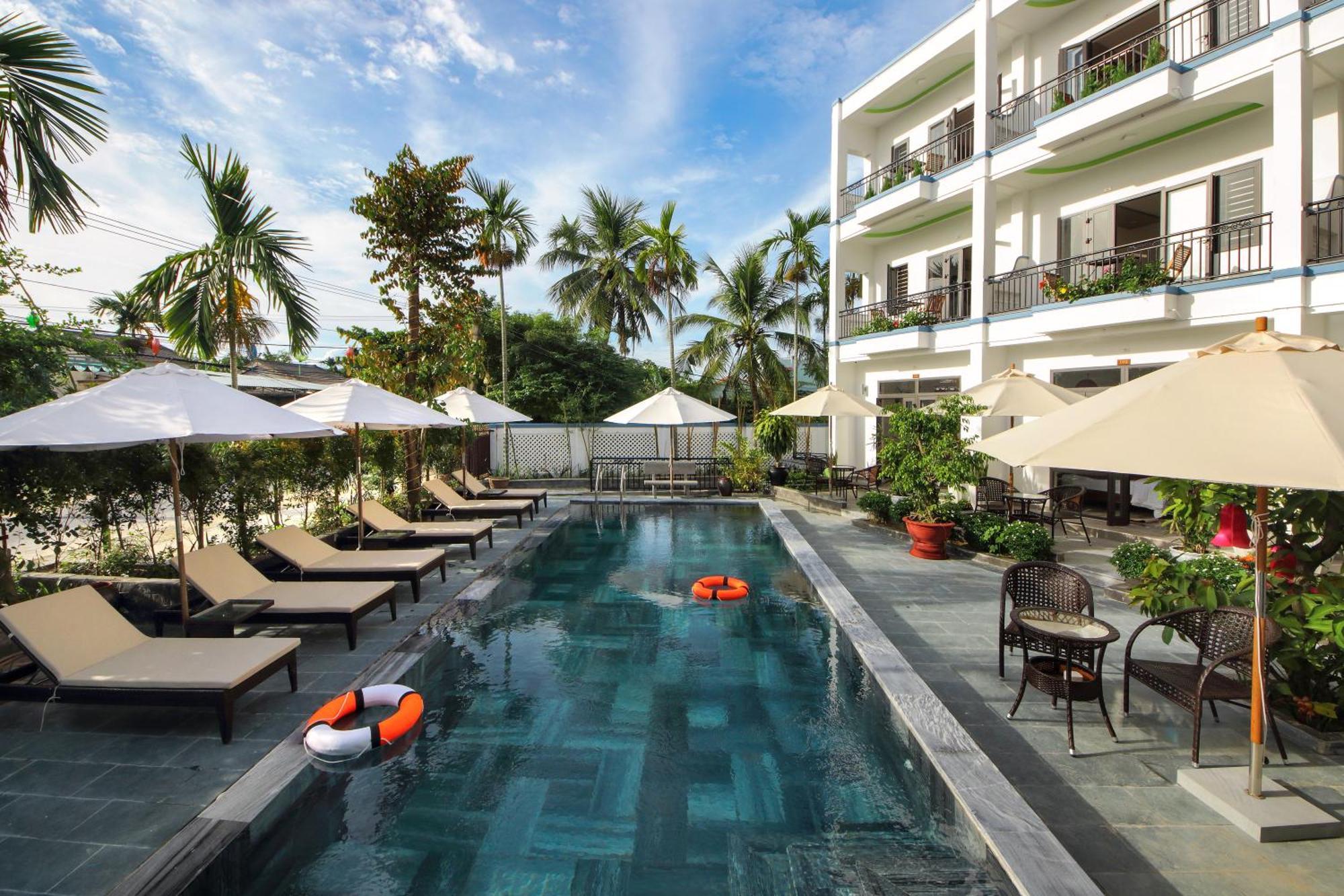 Blessing Hotel