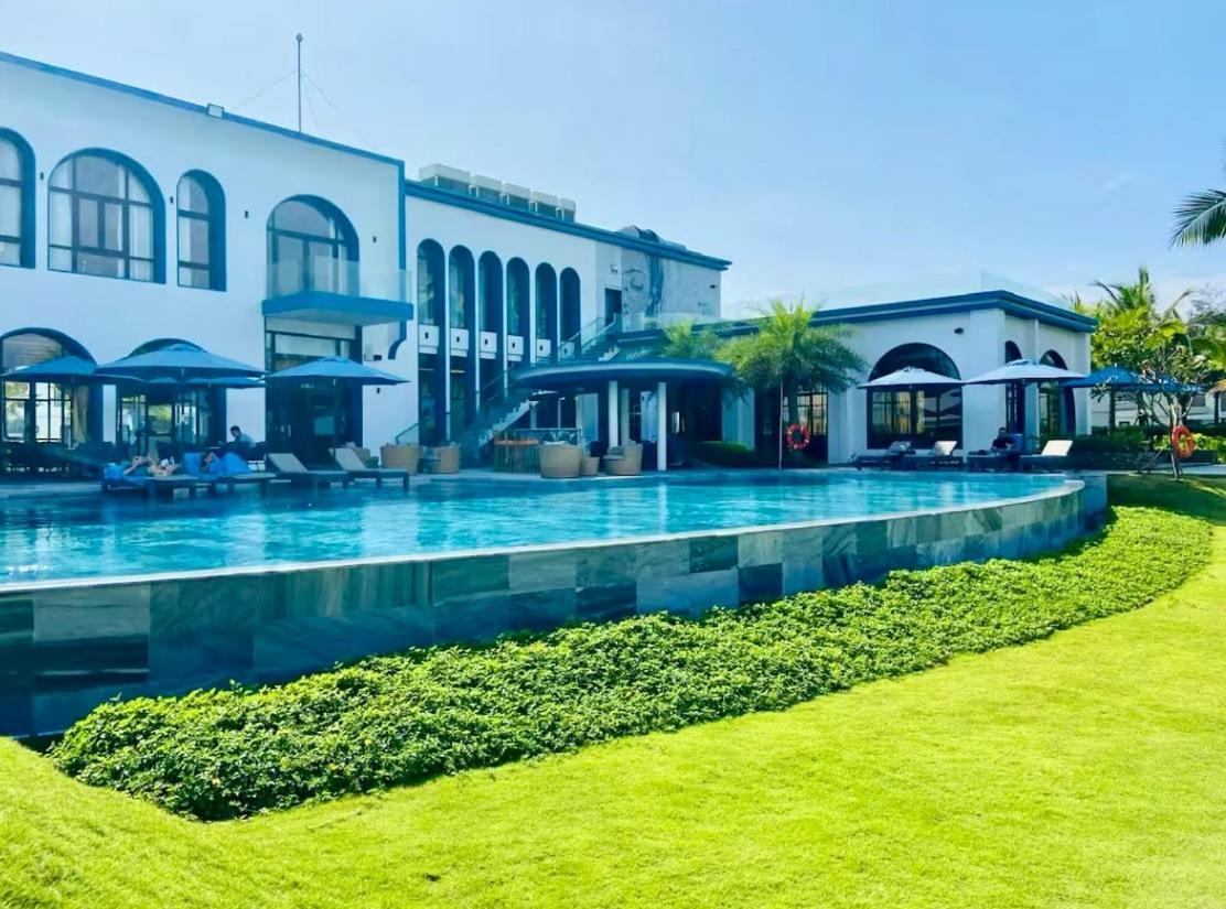 Coastal Vibe - Free Gym & Pool Apartment *