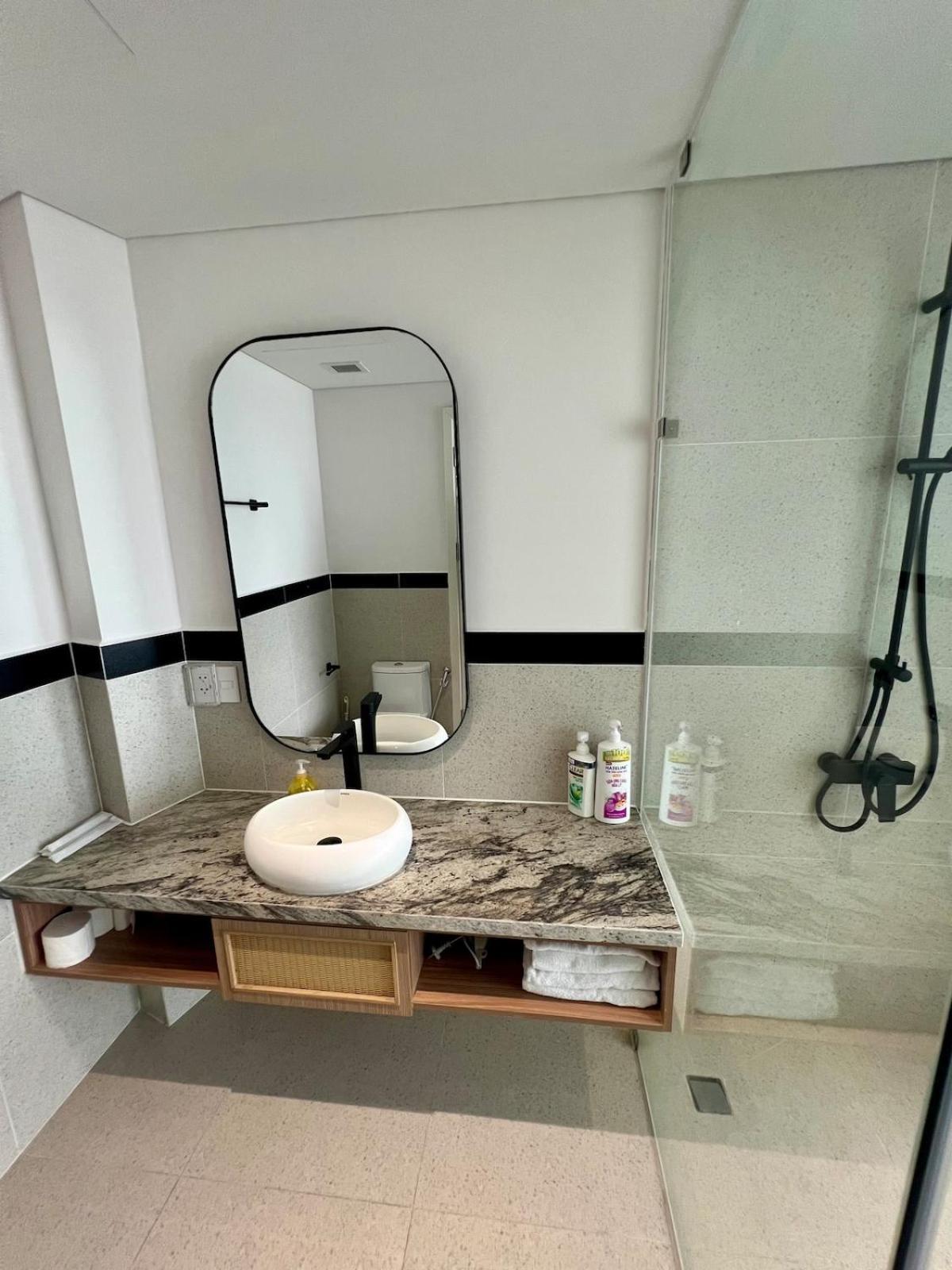 Apartment Coastal Vibe - Free Gym & Pool