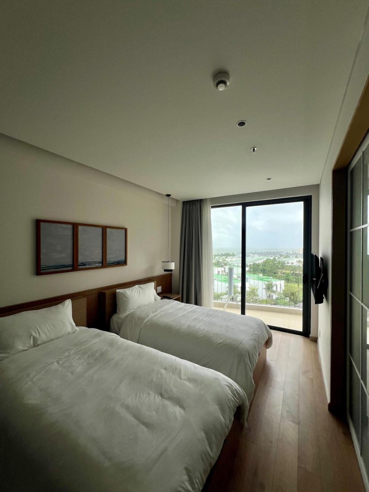 Coastal Vibe - Free Gym & Pool Apartment