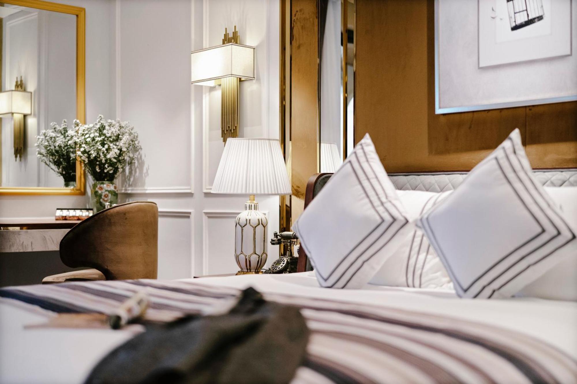 Hotel Le Pavillon Gallery &