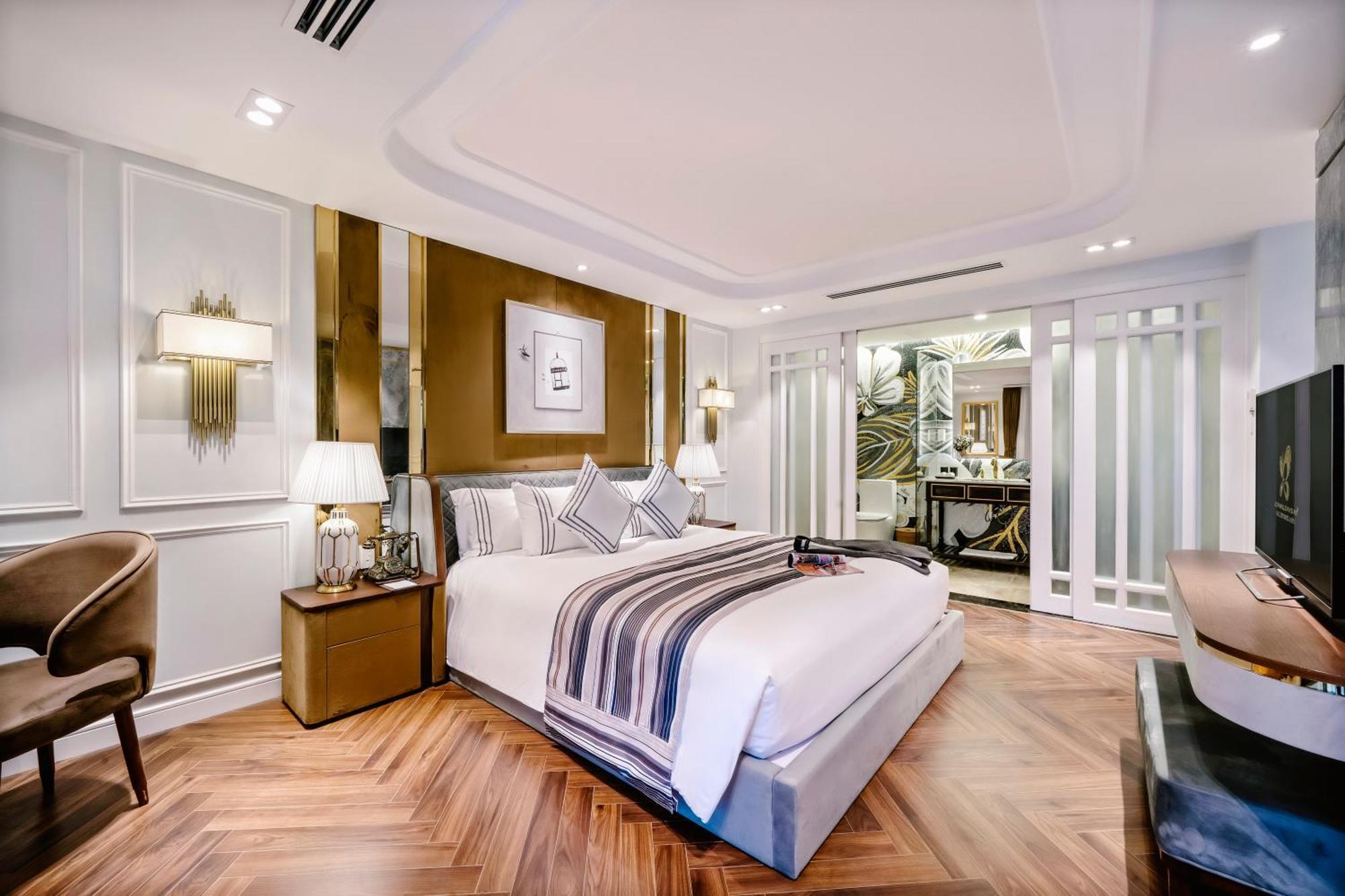 Hotel Le Pavillon Gallery & 4*
