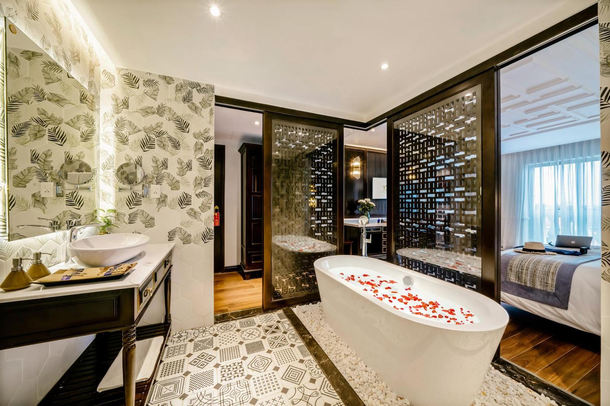 Hotel Le Pavillon Gallery & Hoi An