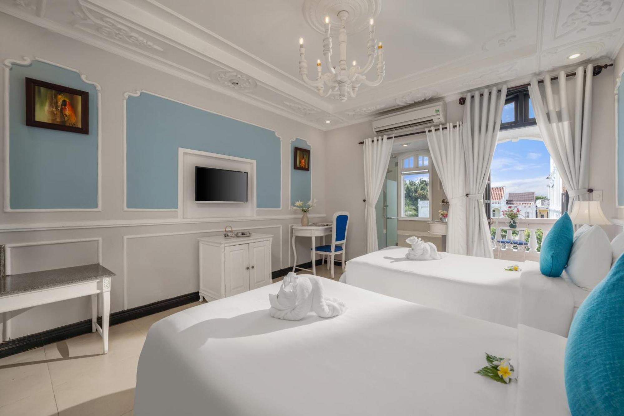 Garden Palace And - A Boutique Inspired By Nature