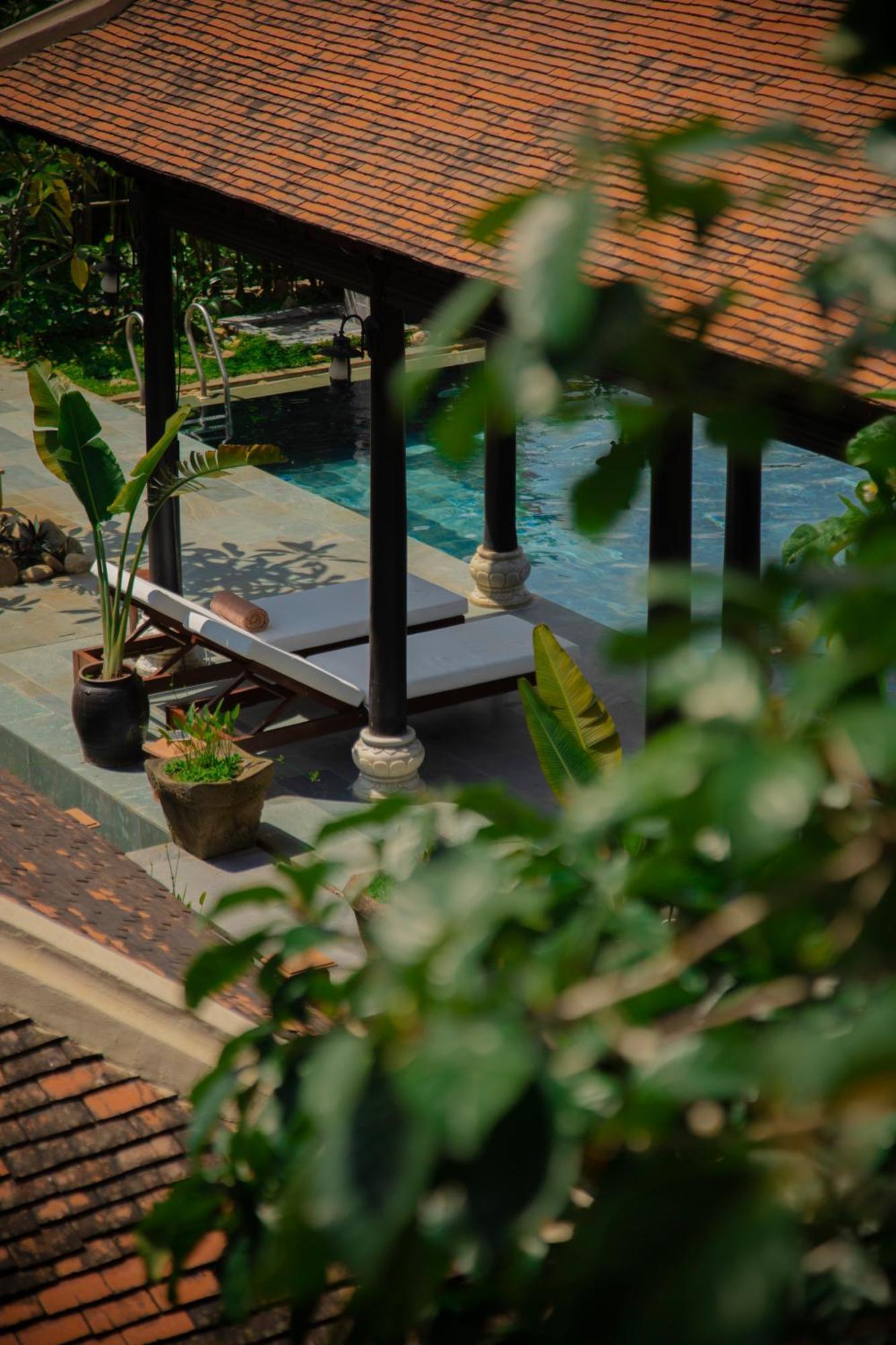 Su Retreat - Riverfront Resort 5*