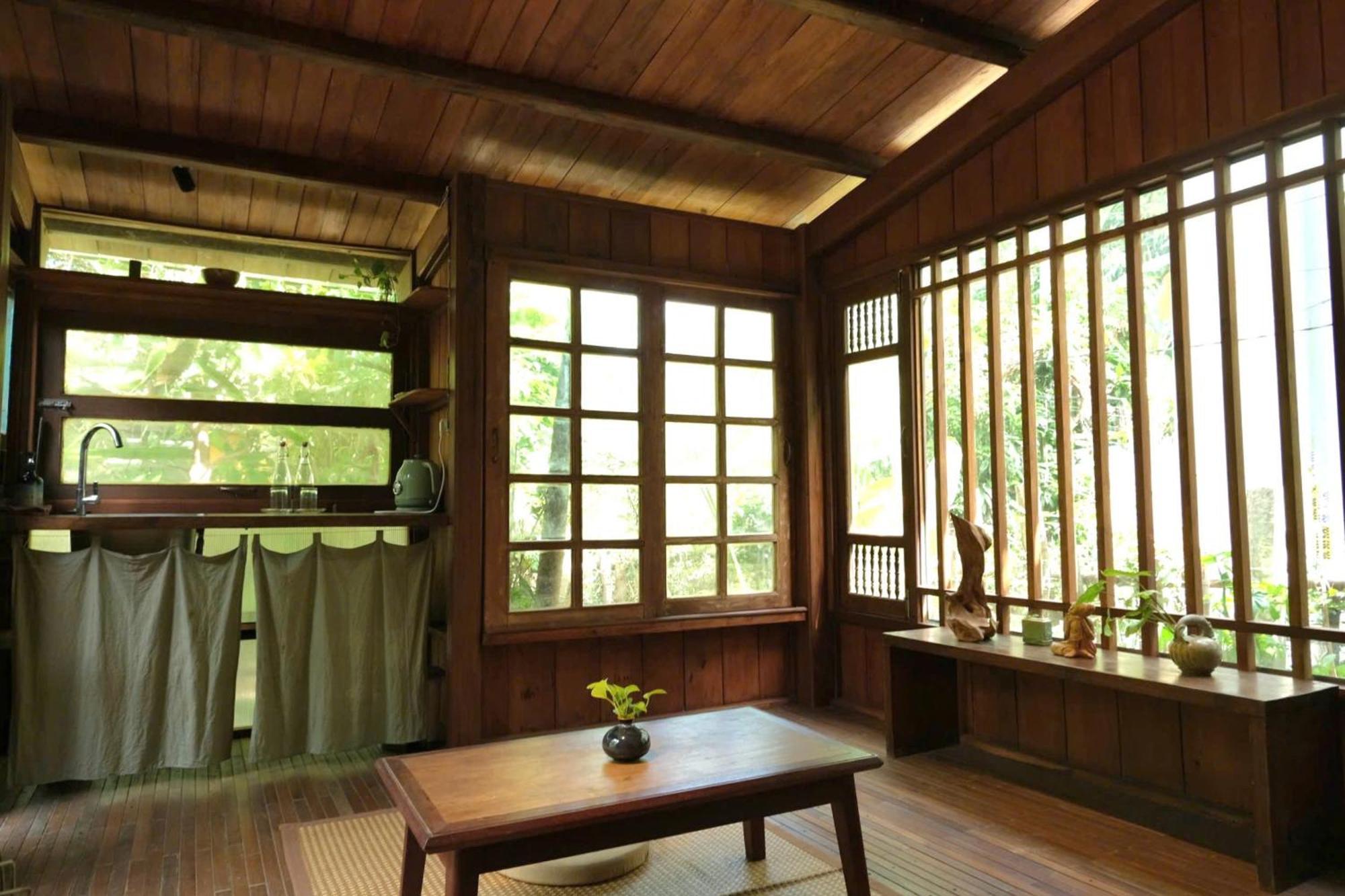 Yen Lodge *
