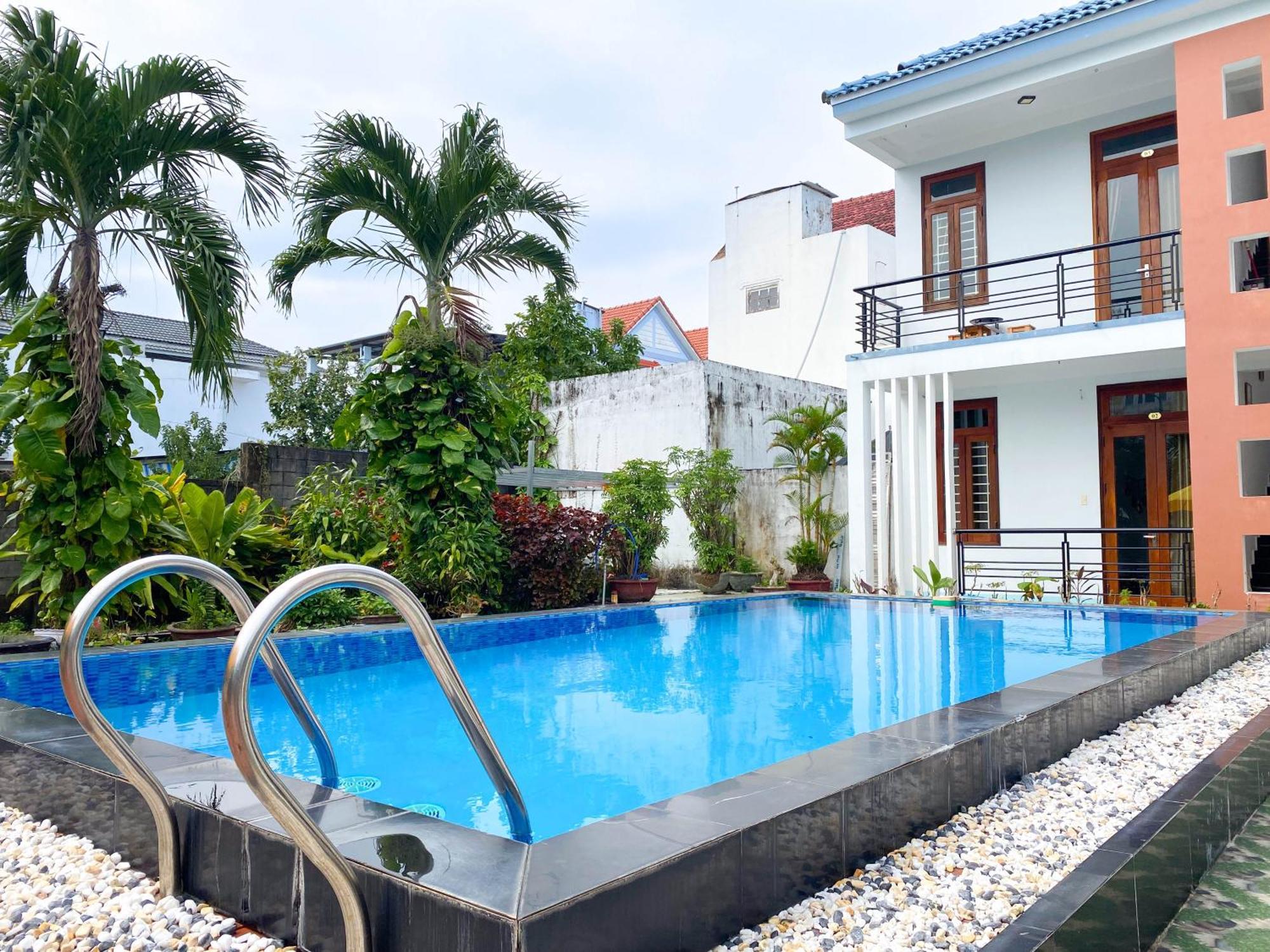 Nha Bong Hoi An