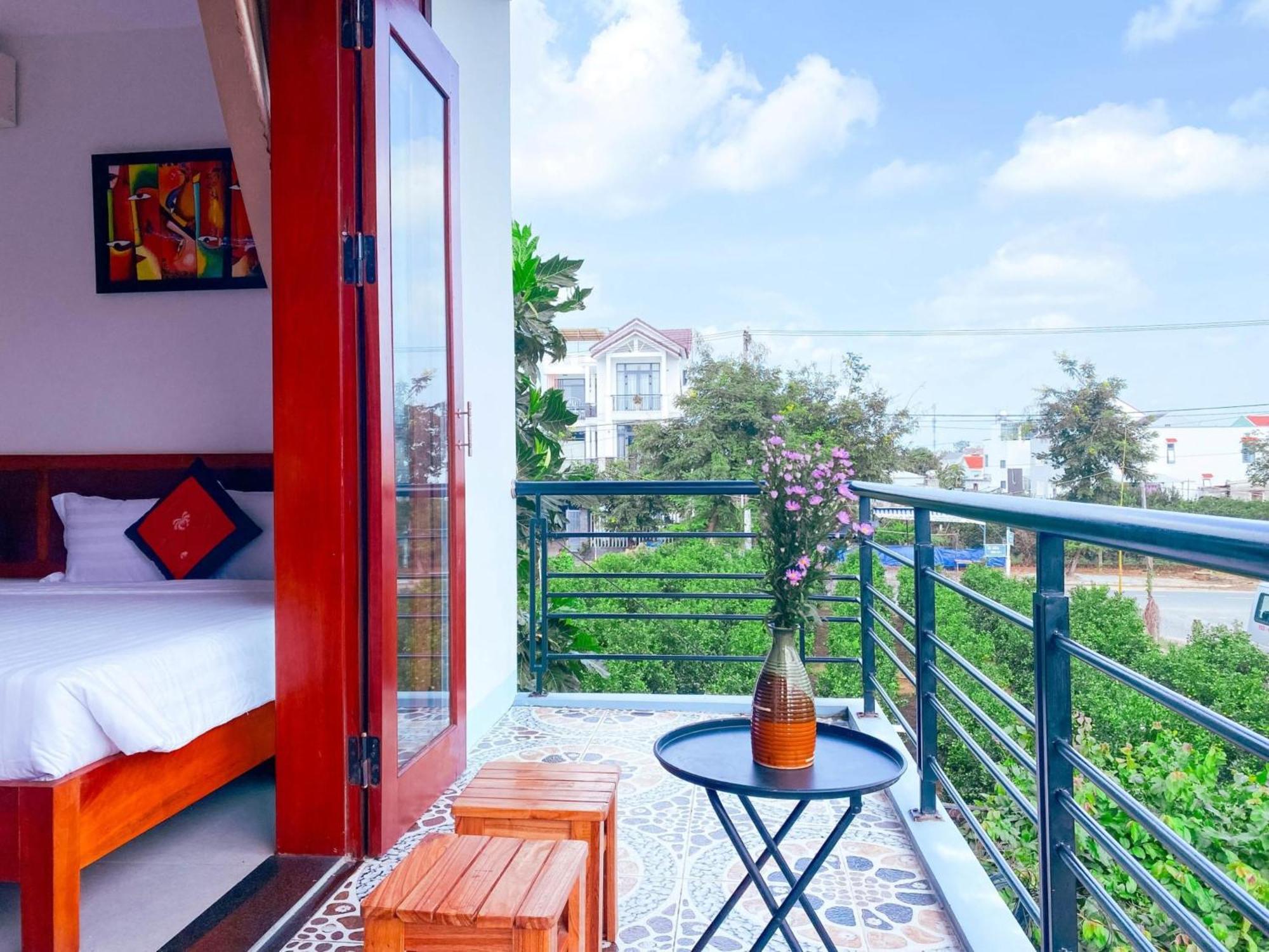 Nha Bong * Hoi An