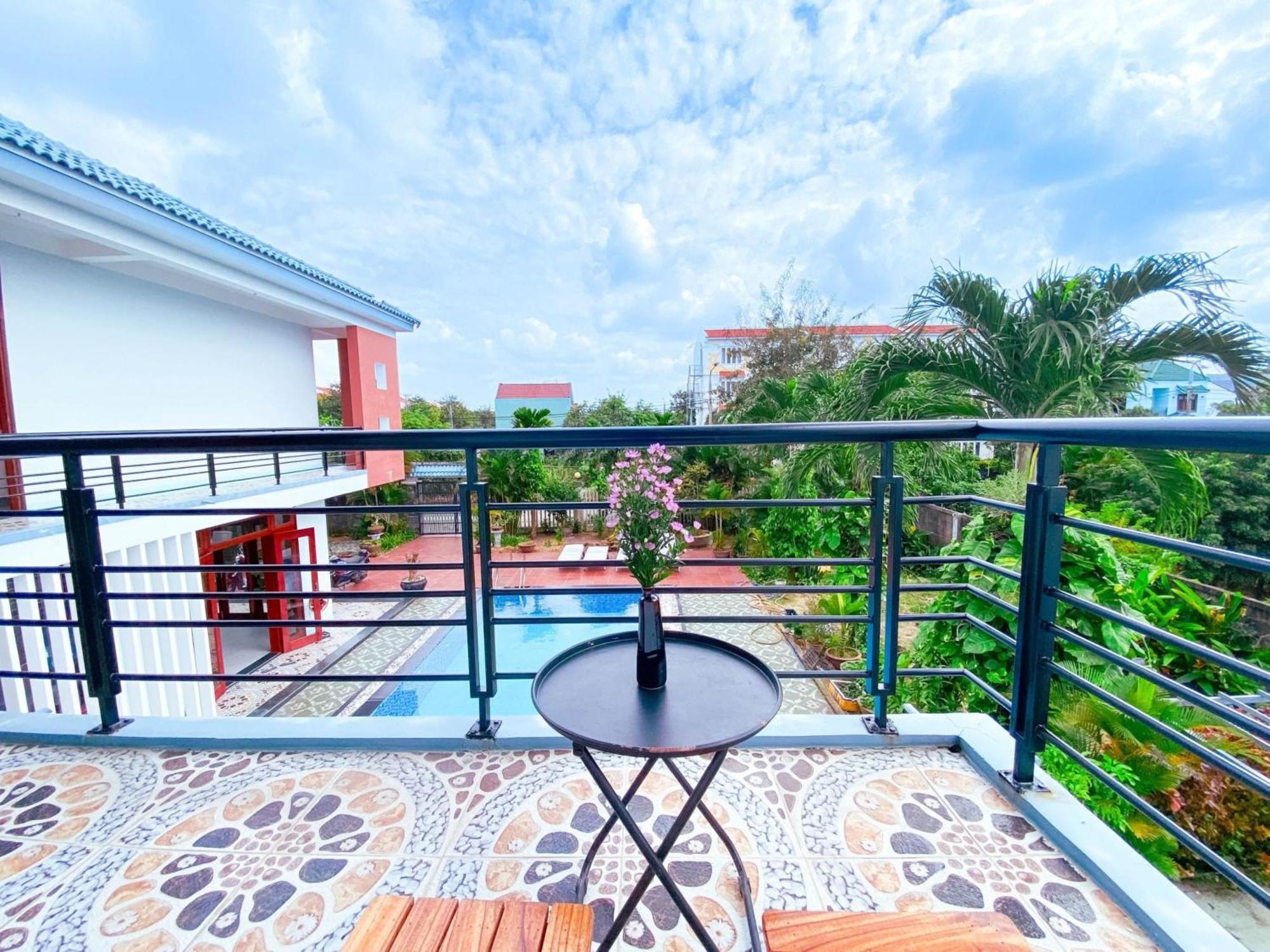 Hotel Nha Bong