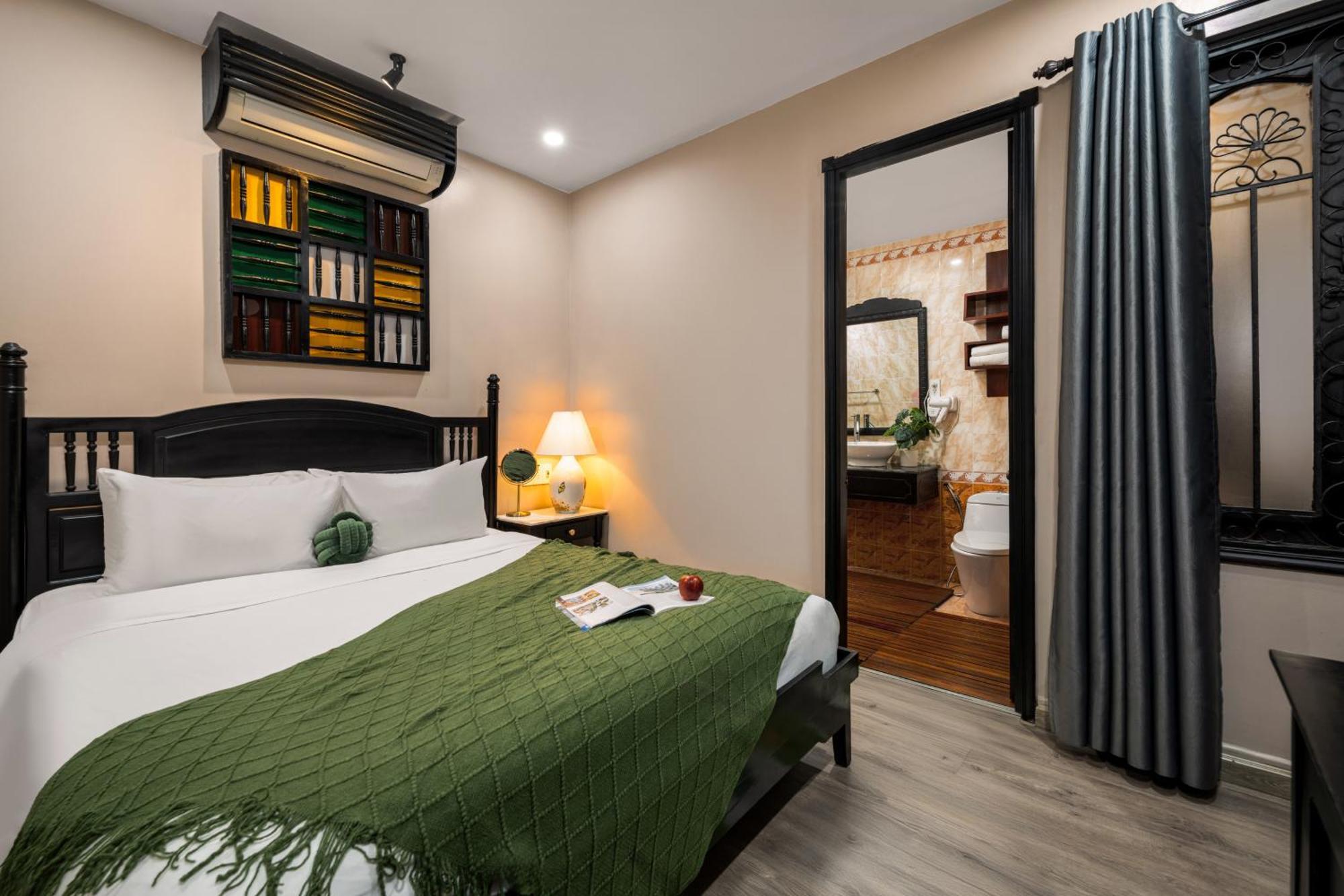 Old Town Hotel 4*