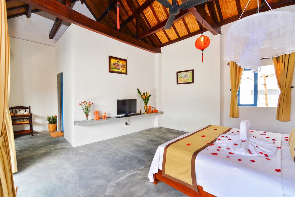 Homestay Local Beach Hoi An