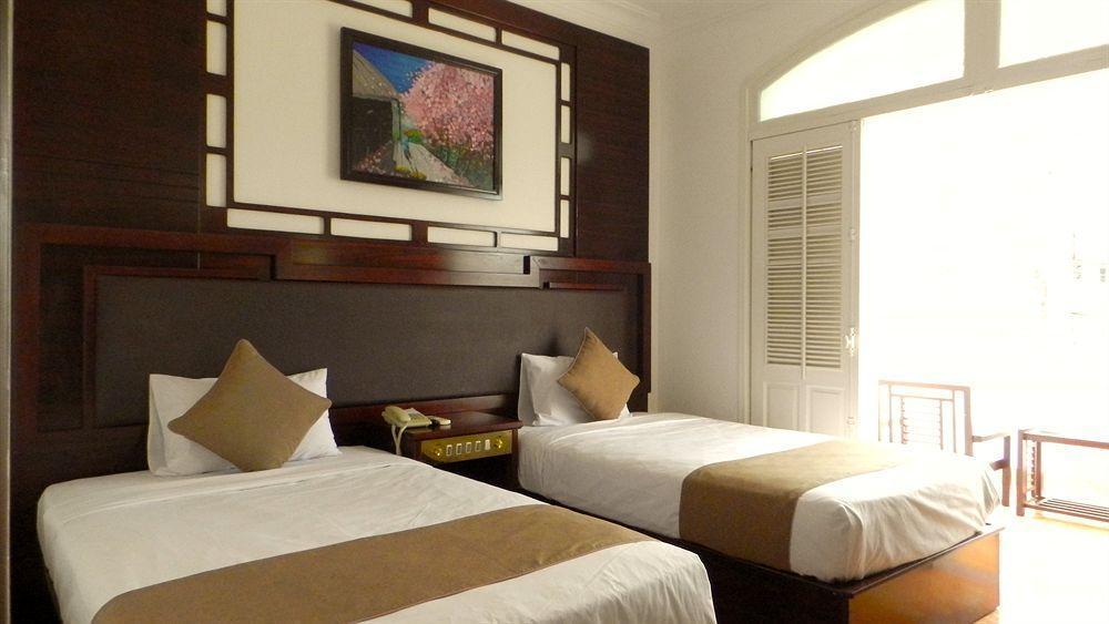 Hotel Sea And