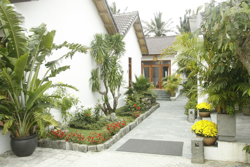 Villa Hoa Co 2 *