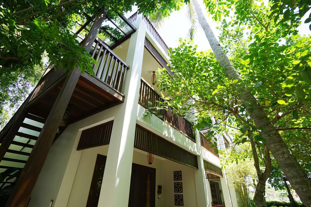 Chic - Retreat 4*