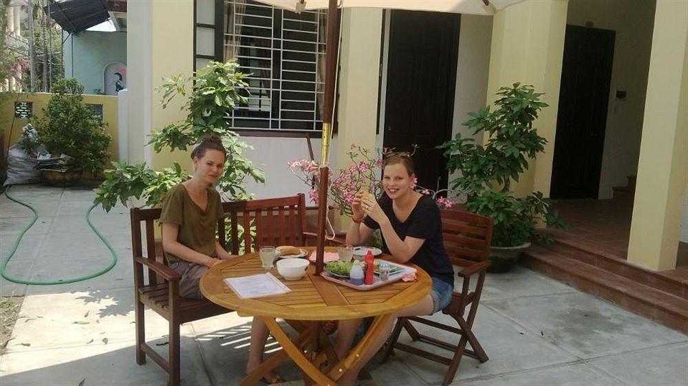 Hop Y * Hoi An