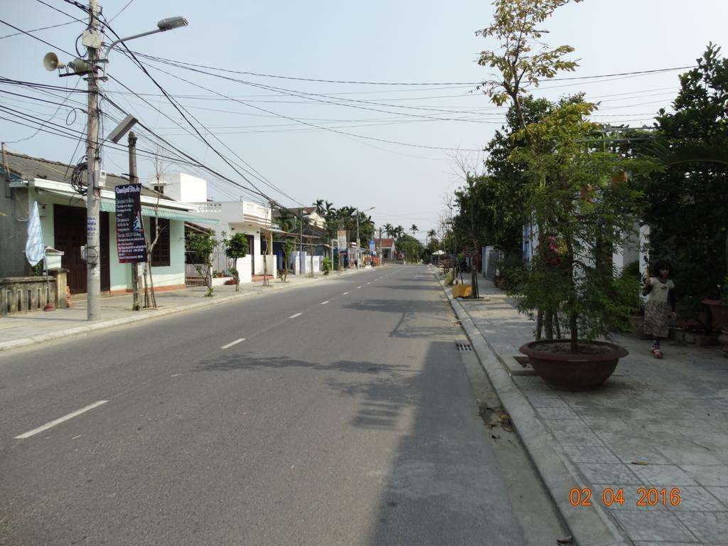 Homestay Yellow House *