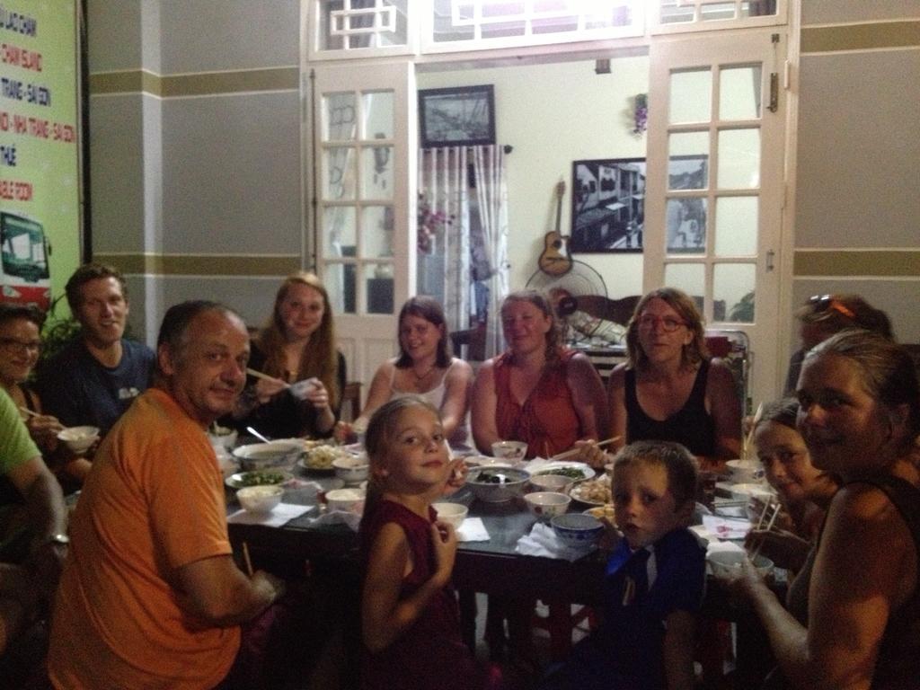 Hong Cong Bed & Breakfast *