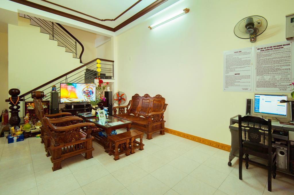 Royal Homestay *