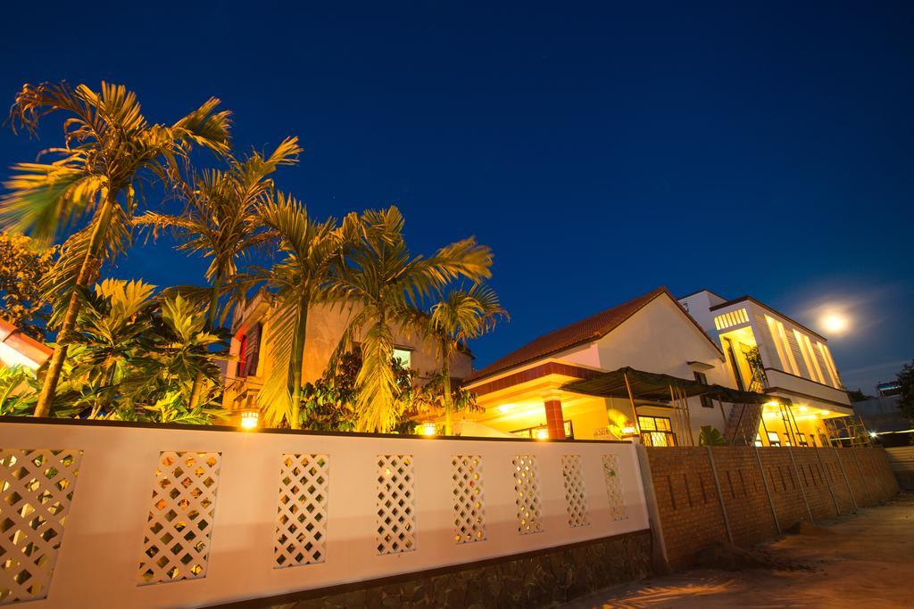 Homestay Holy Land