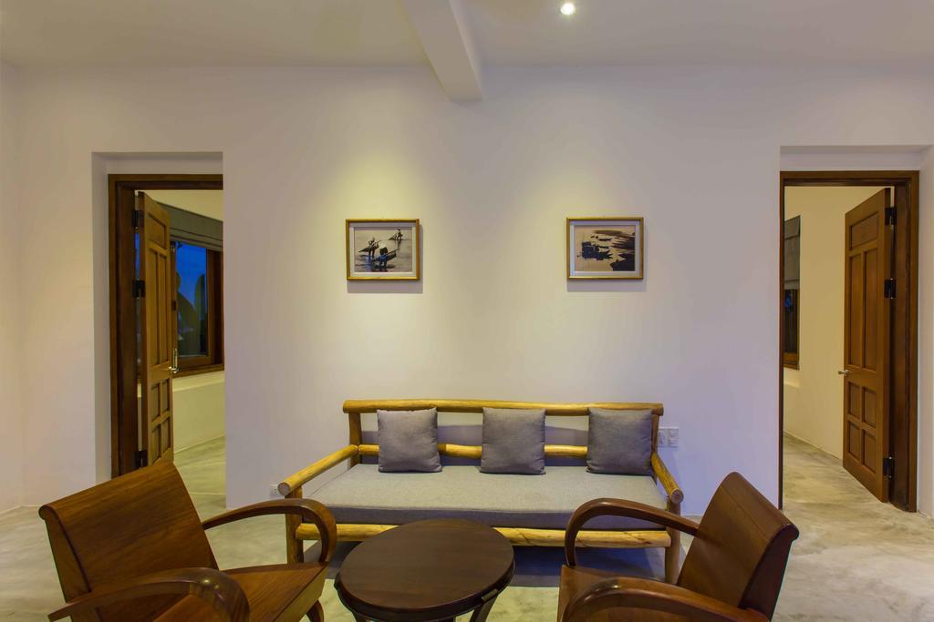 Villa Vina Pool