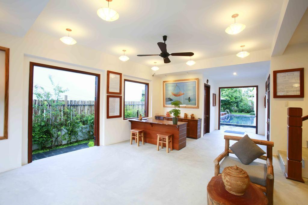 Villa Vina Pool