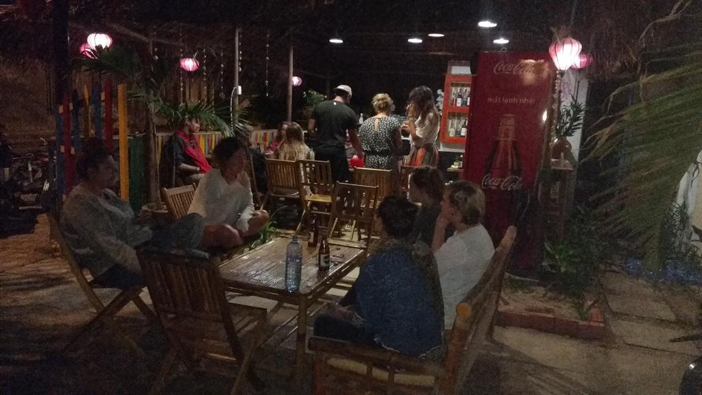The Seaside And Bar Homestay *