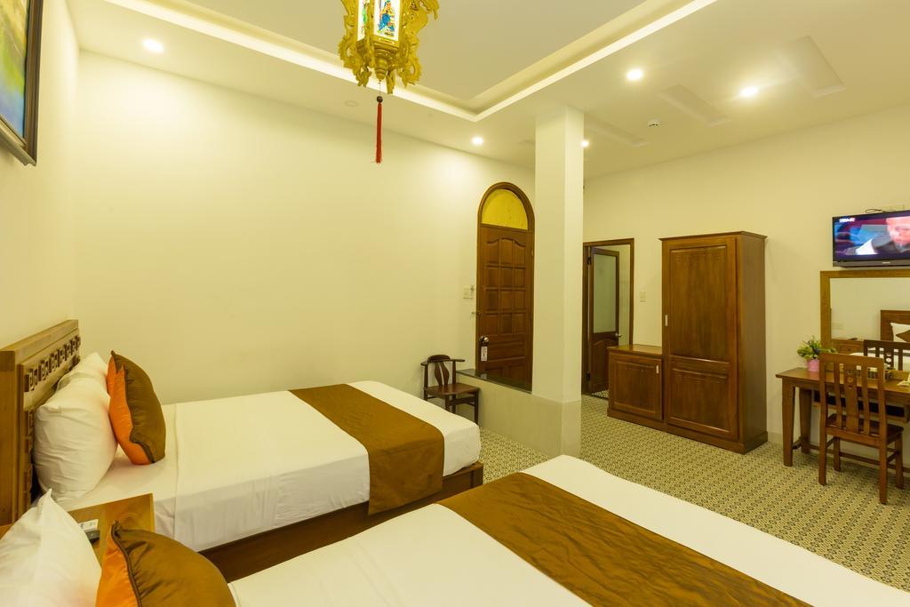 Sala Hotel 2*