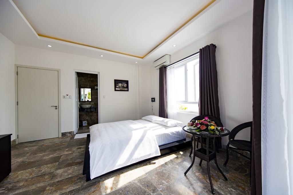 Villa White Hoi An