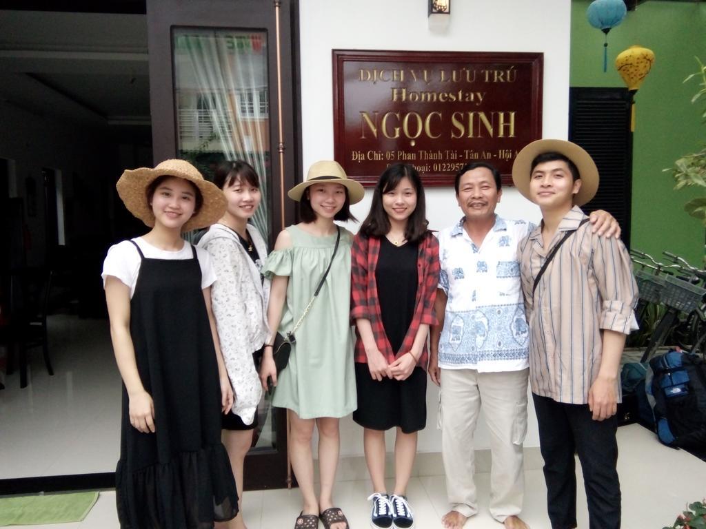 Ngoc Sinh *