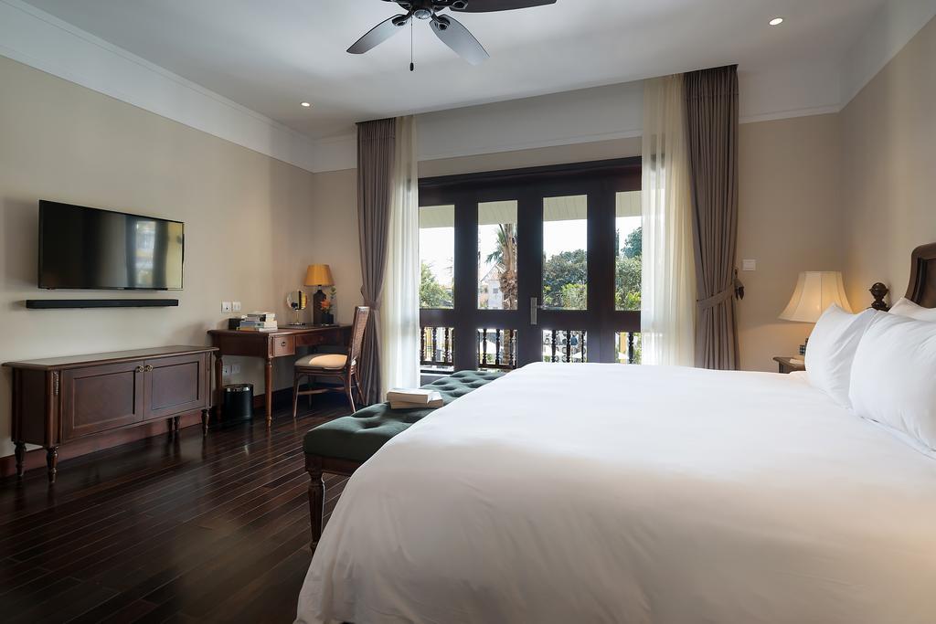 Essence & Hoi An