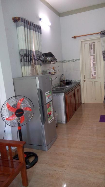 De Vong Riverside Homestay *