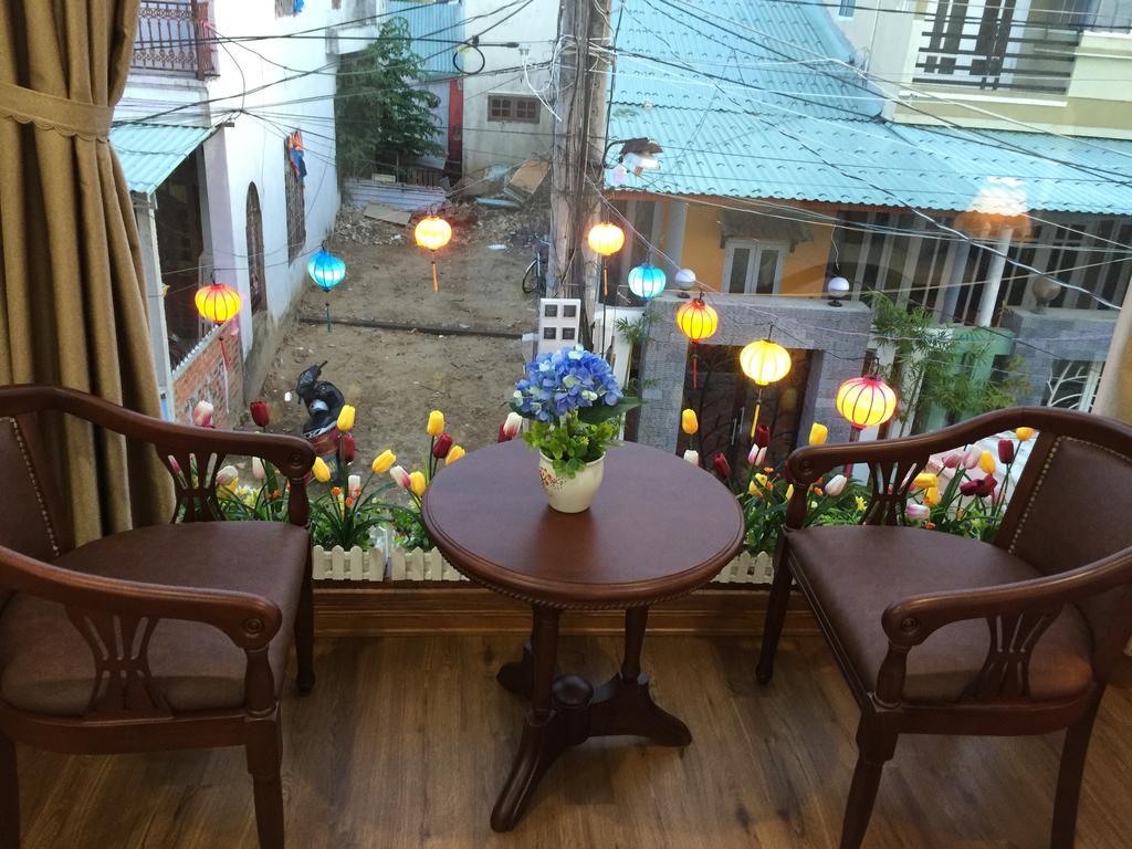 Lantern Riverside