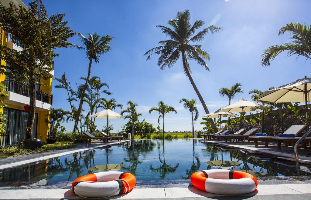 Resort Four Seasons 3*