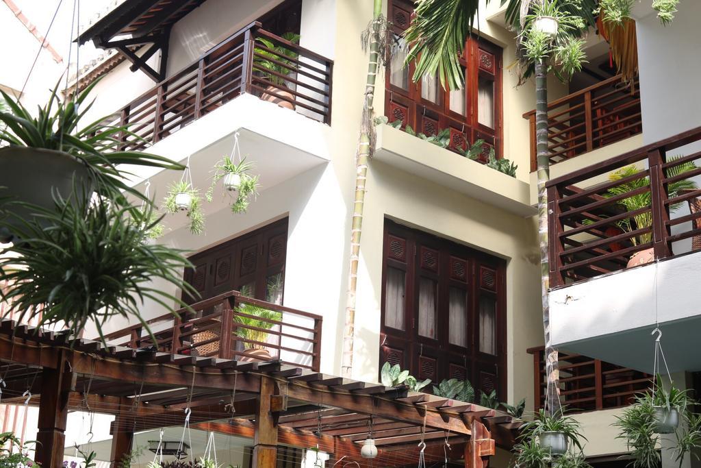 Hotel Long Life Riverside 3*