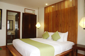 Villa Hoa Co 2 *