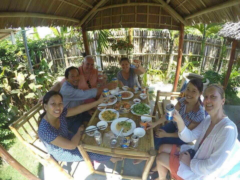 Local Beach Homestay *