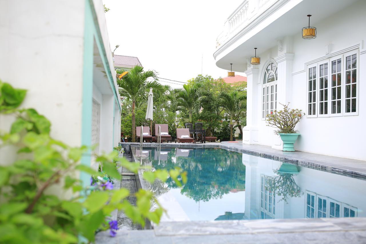 Golden Sunset Hotel