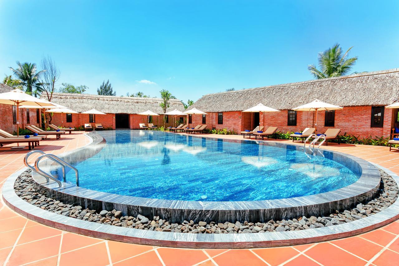 Boutique Cam Thanh Resort 4*