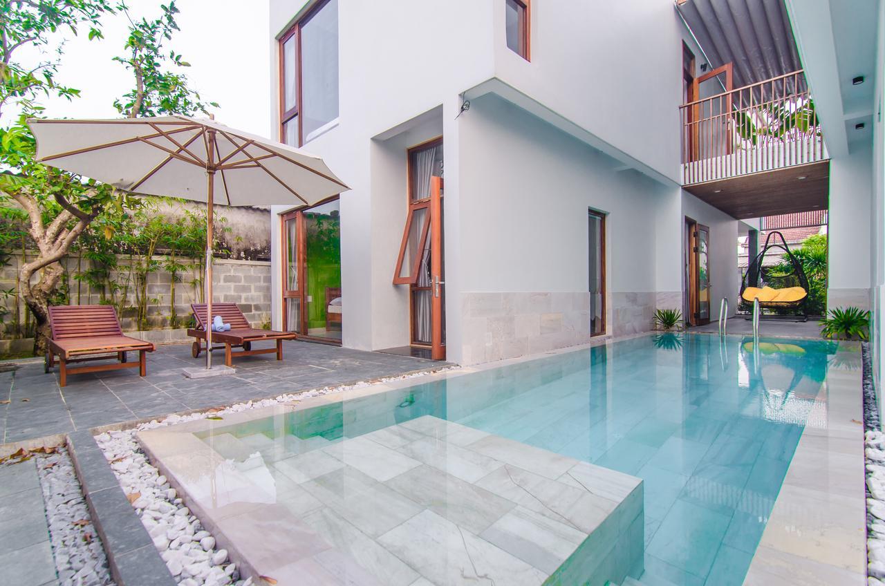 Villa World *