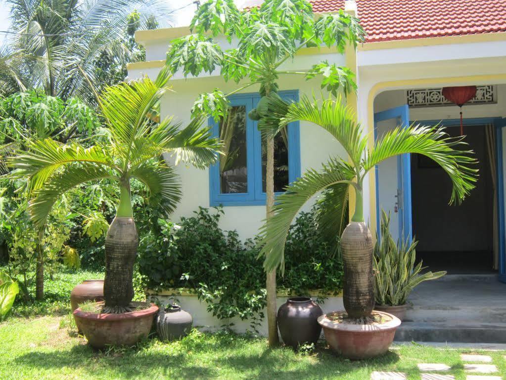 Homestay Local Beach
