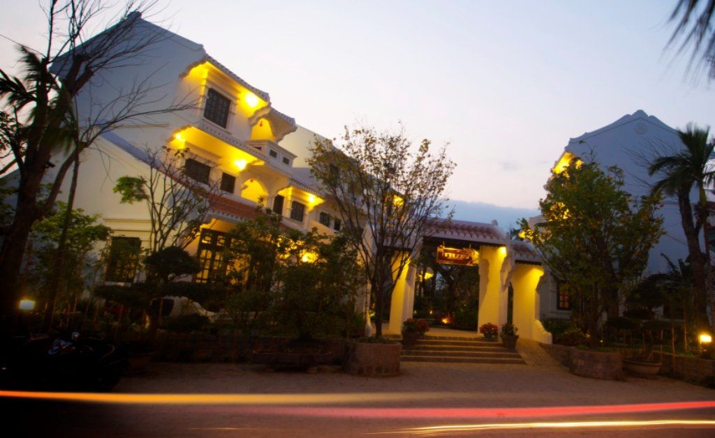Muca Boutique & 4*