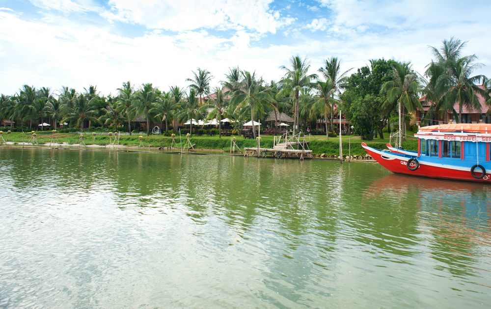 Resort Vinh Hung Riverside & 4*