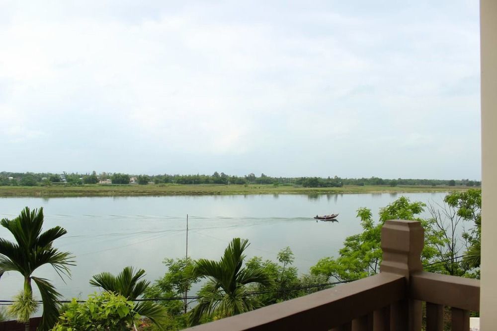 Hotel B'lan Riverside 3*