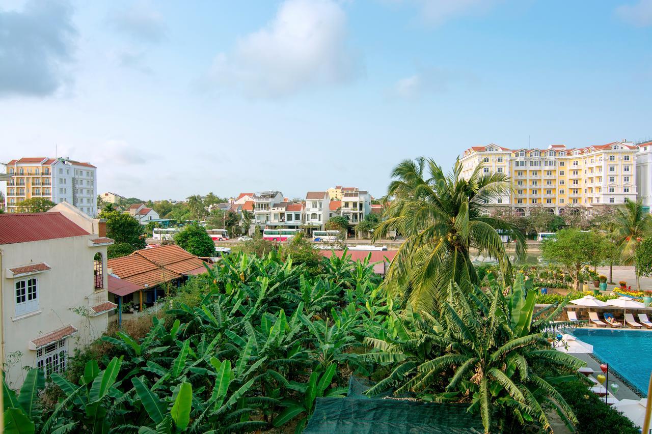 B'lan Riverside Hotel 3*