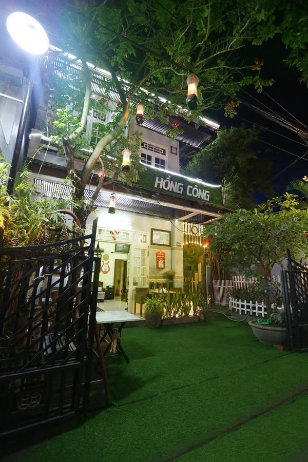 Hong Cong *