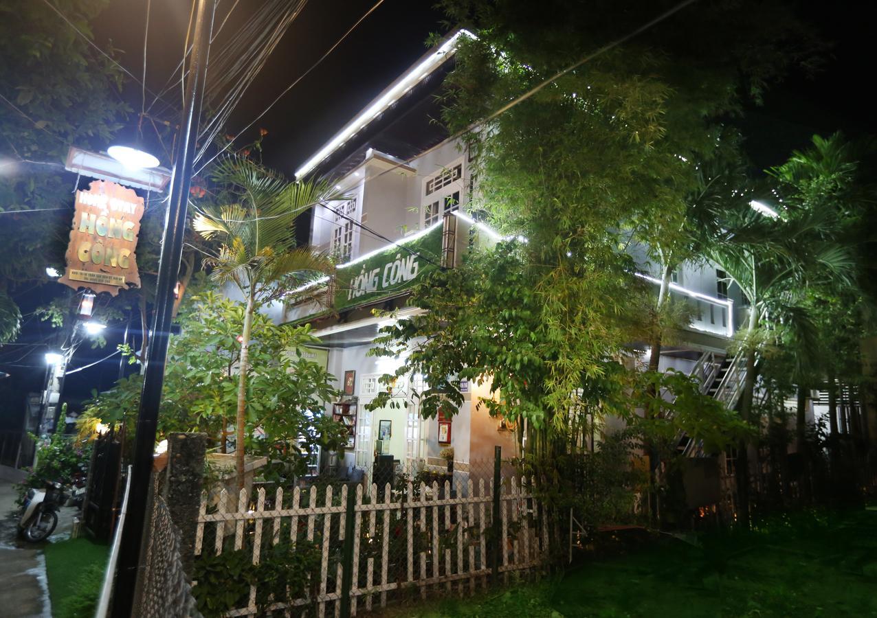 Hong Cong Bed & Breakfast