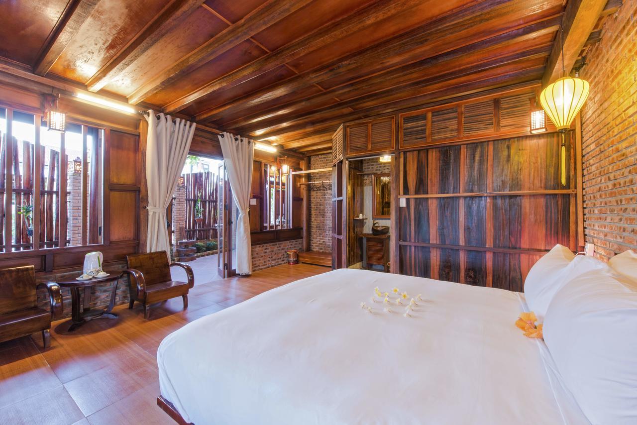 Wooden Hoian *