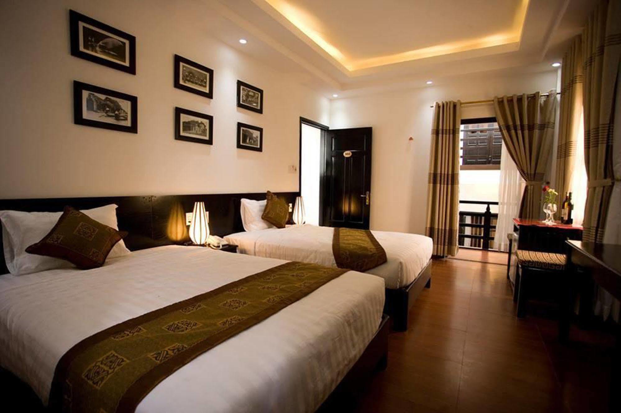 Golden Bell Homestay *