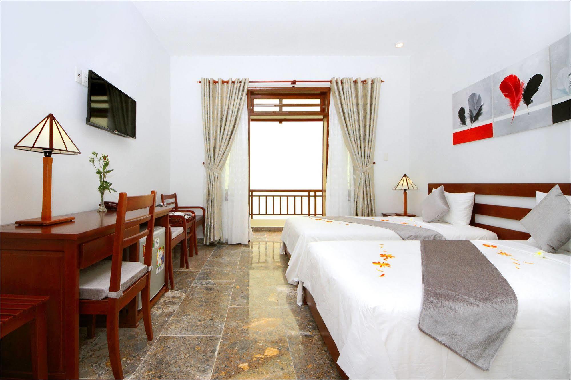 Villa Tnt *